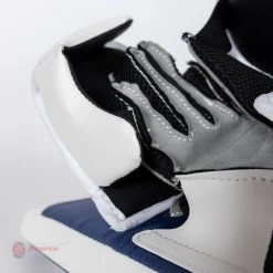 CCM Extreme Flex E5.5 Junior Goalie Blocker -Ccm Shop ccm blockers ccm extreme flex e5 5 junior goalie blocker 27988469022786