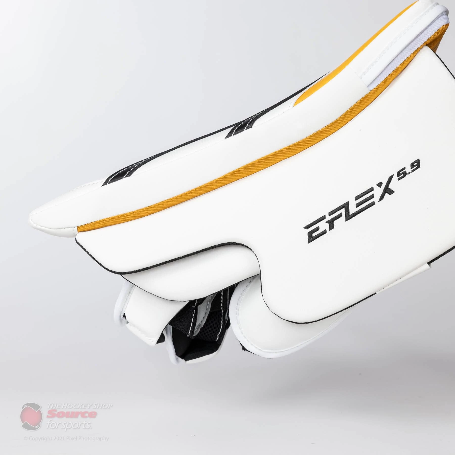 CCM Extreme Flex E5.9 Senior Goalie Blocker 5 CCM Extreme Flex E5.9 Senior Goalie Blocker - Image 3