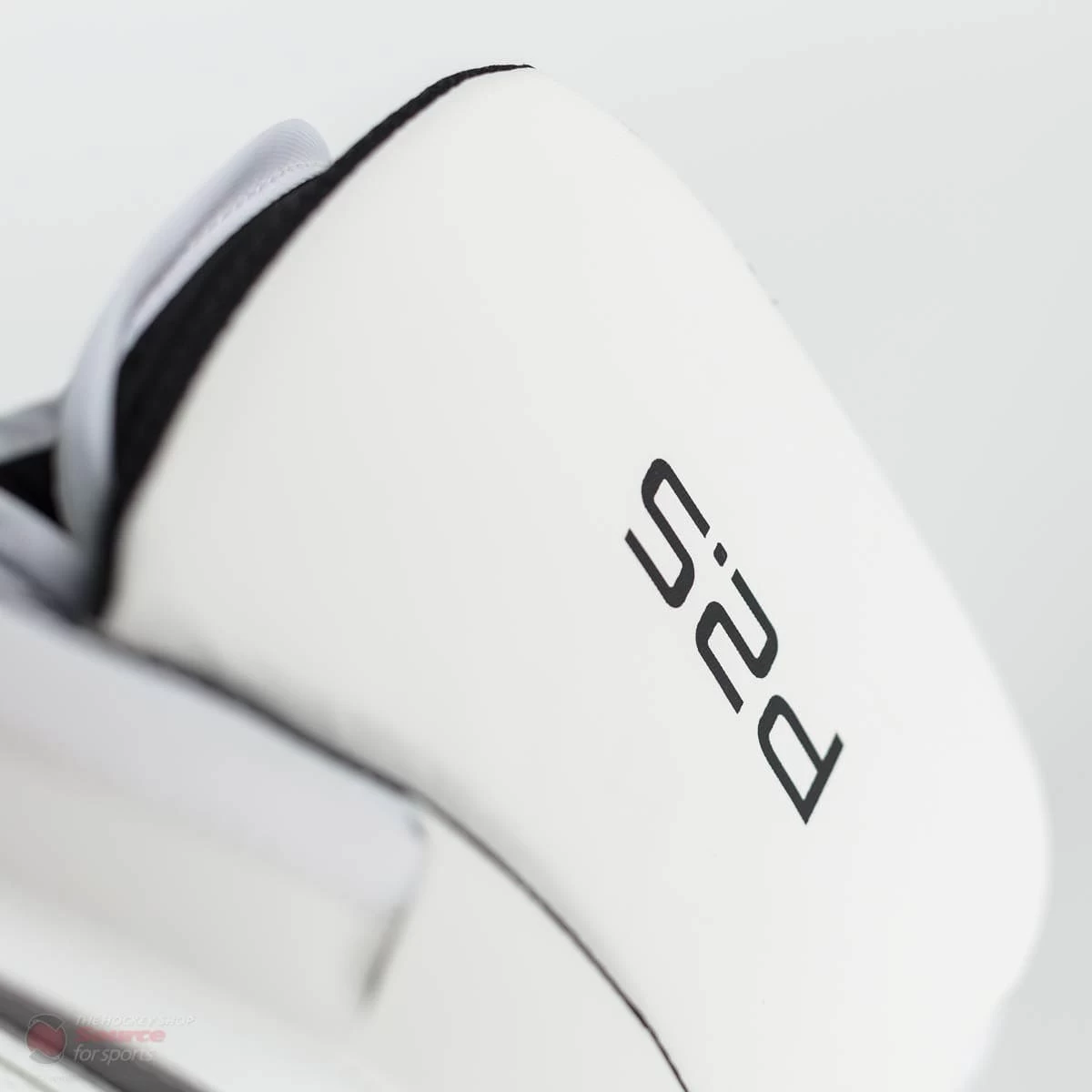 CCM Premier P2.5 Junior Goalie Blocker - Source Exclusive 5 CCM Premier P2.5 Junior Goalie Blocker - Source Exclusive - Image 3