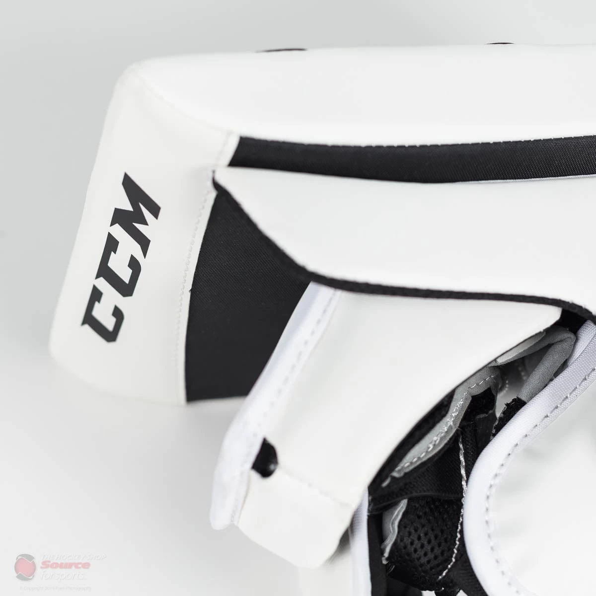 CCM Premier P2.5 Junior Goalie Blocker - Source Exclusive 10 CCM Premier P2.5 Junior Goalie Blocker - Source Exclusive - Image 8