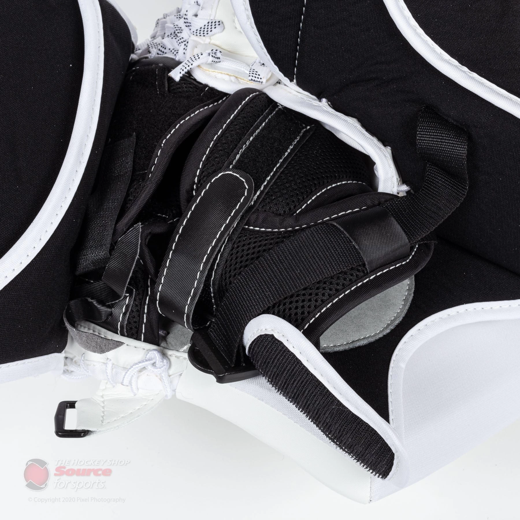 CCM Axis A1.9 Intermediate Goalie Catcher - Source Exclusive 13 CCM Axis A1.9 Intermediate Goalie Catcher - Source Exclusive - Image 11