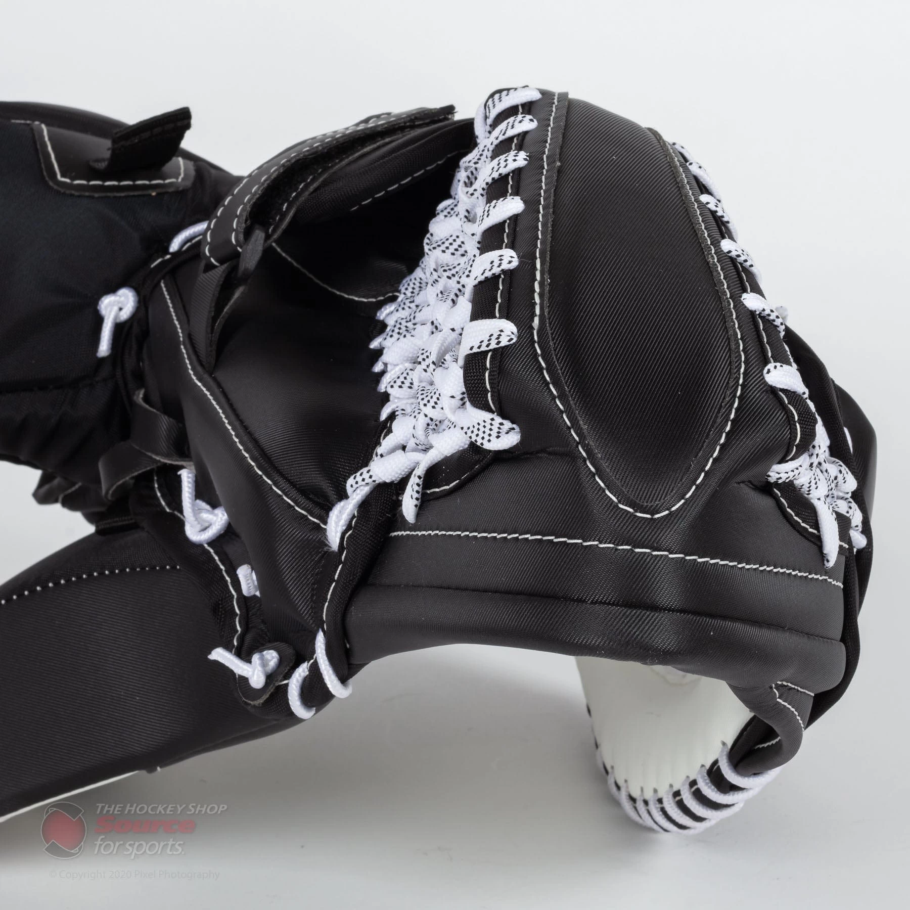 CCM Axis Senior Goalie Catcher - 580 Break Angle 7 CCM Axis Senior Goalie Catcher - 580 Break Angle - Image 5