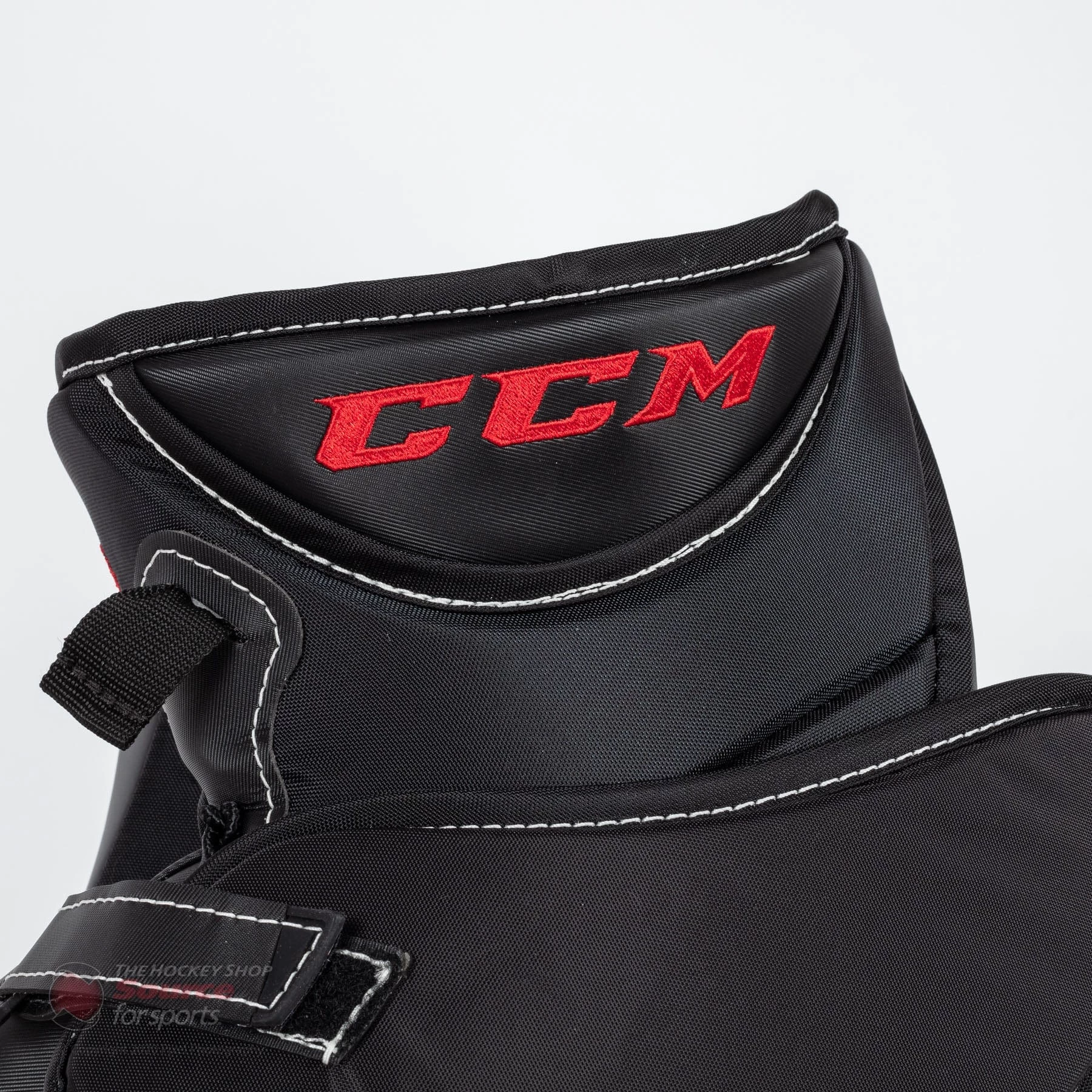 CCM Axis Senior Goalie Catcher - 600 Break Angle 12 CCM Axis Senior Goalie Catcher - 600 Break Angle - Image 10