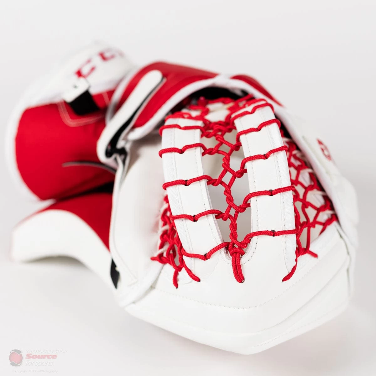 CCM Extreme Flex 4 Pro Senior Goalie Catcher 10 CCM Extreme Flex 4 Pro Senior Goalie Catcher - Image 8