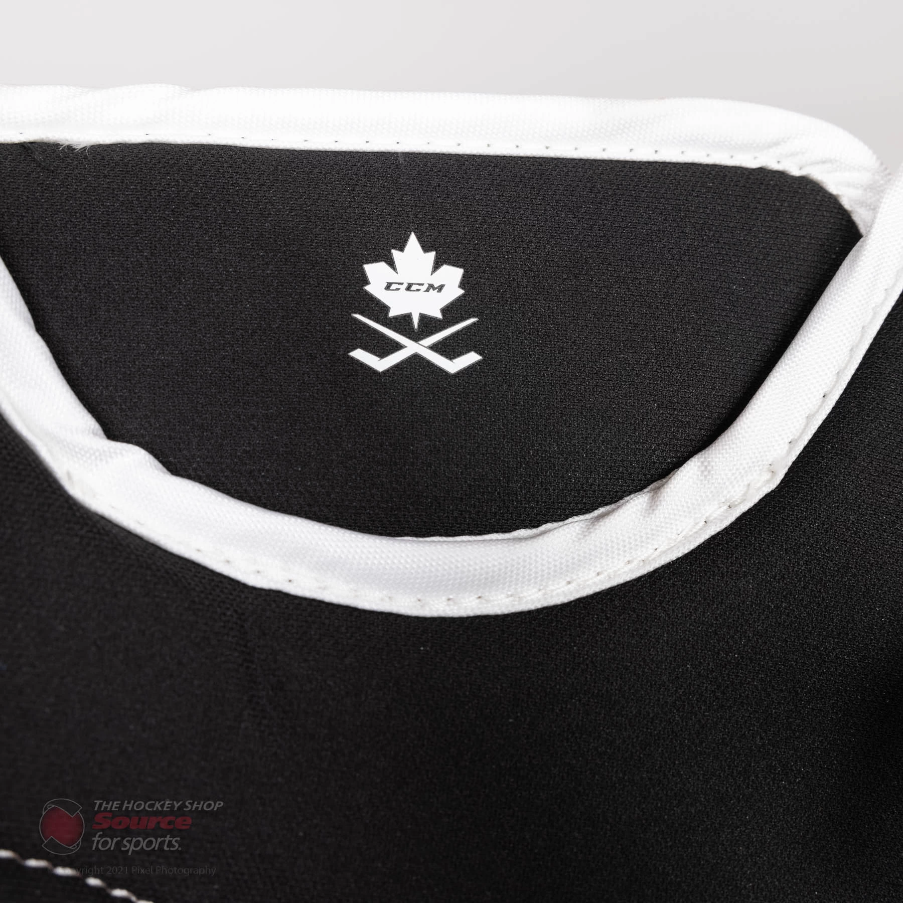 CCM Extreme Flex 5 Senior Goalie Catcher - 600 Break Angle 15 CCM Extreme Flex 5 Senior Goalie Catcher - 600 Break Angle - Image 13