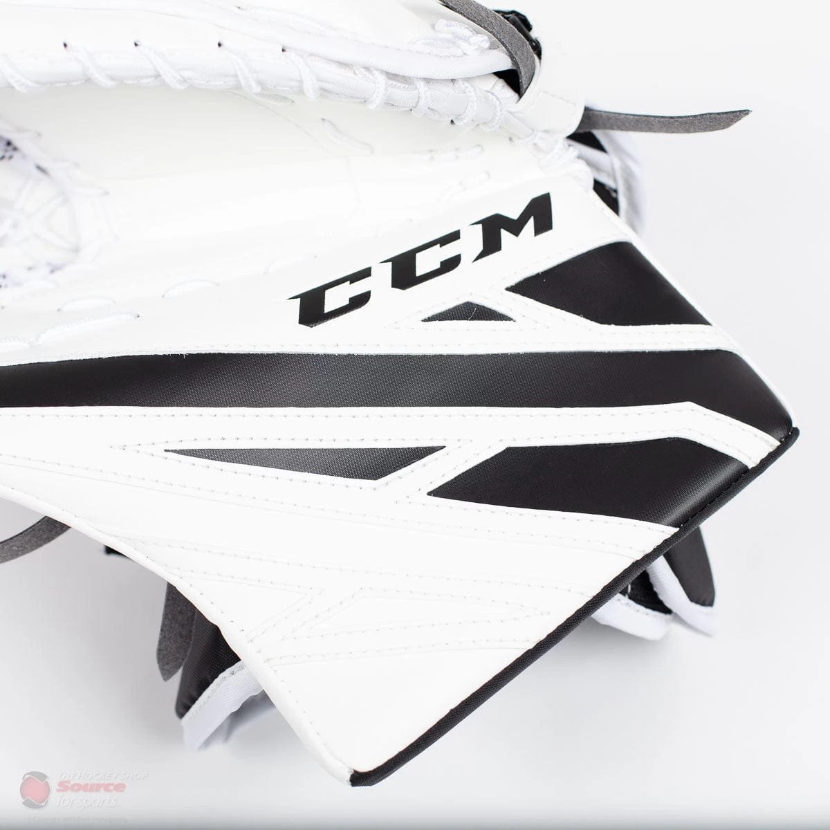 CCM Extreme Flex E4.5 Junior Goalie Catcher - Source Exclusive 10 CCM Extreme Flex E4.5 Junior Goalie Catcher - Source Exclusive - Image 8