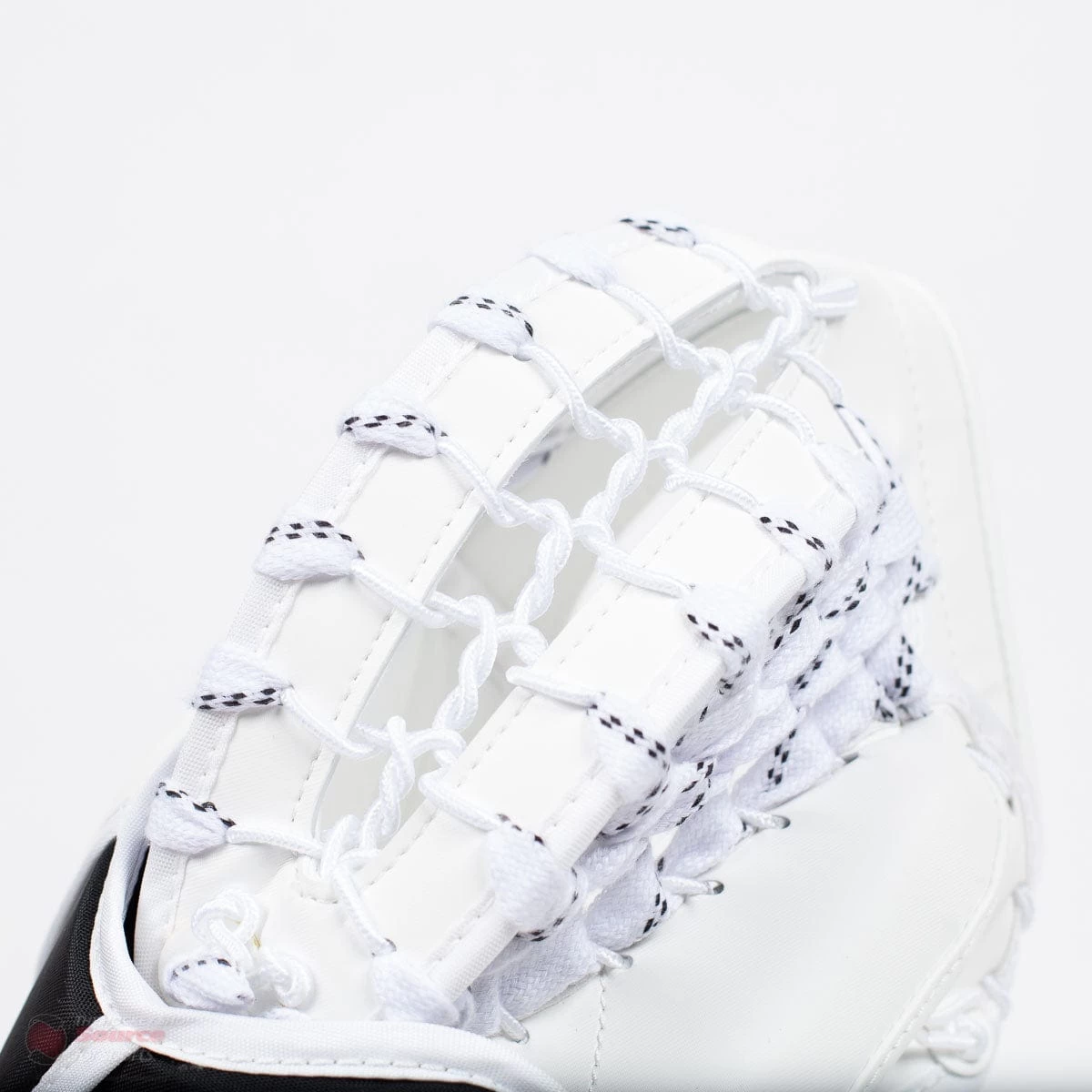 CCM Extreme Flex E4.5 Senior Goalie Catcher - Source Exclusive 8 CCM Extreme Flex E4.5 Senior Goalie Catcher - Source Exclusive - Image 6