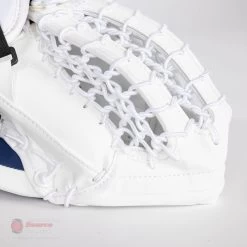 CCM Extreme Flex E5.5 Junior Goalie Catcher 22 CCM Extreme Flex E5.5 Junior Goalie Catcher -Ccm Shop ccm catchers ccm extreme flex e5 5 junior goalie catcher 27972557471810