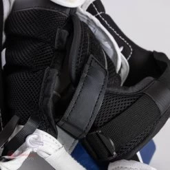 CCM Extreme Flex E5.5 Junior Goalie Catcher 29 CCM Extreme Flex E5.5 Junior Goalie Catcher -Ccm Shop ccm catchers ccm extreme flex e5 5 junior goalie catcher 27972557668418