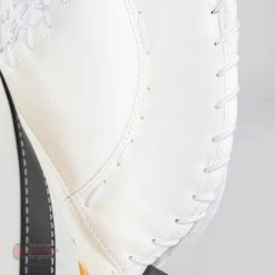 CCM Extreme Flex E5.9 Senior Goalie Catcher 16 CCM Extreme Flex E5.9 Senior Goalie Catcher -Ccm Shop ccm catchers ccm extreme flex e5 9 senior goalie catcher 27988525121602