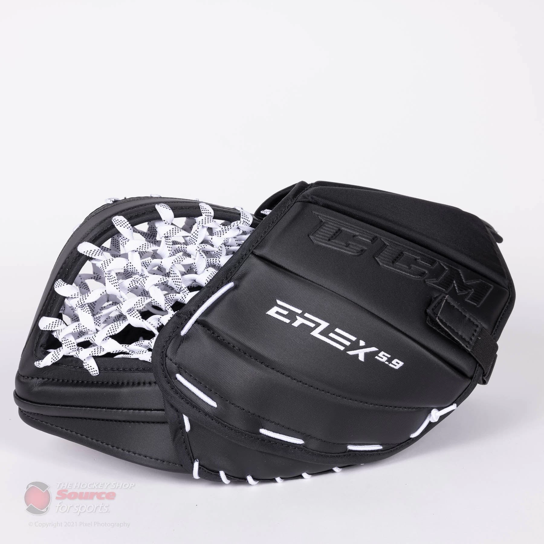 CCM Extreme Flex E5.9 Senior Goalie Catcher - Source Exclusive 9 CCM Extreme Flex E5.9 Senior Goalie Catcher - Source Exclusive - Image 7