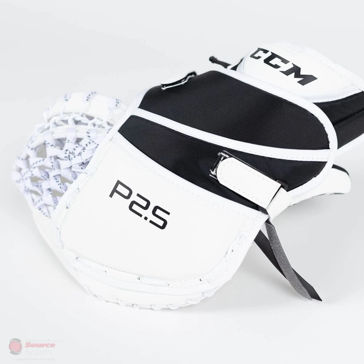 CCM Premier P2.5 Junior Goalie Catcher - Source Exclusive 4 CCM Premier P2.5 Junior Goalie Catcher - Source Exclusive - Image 2