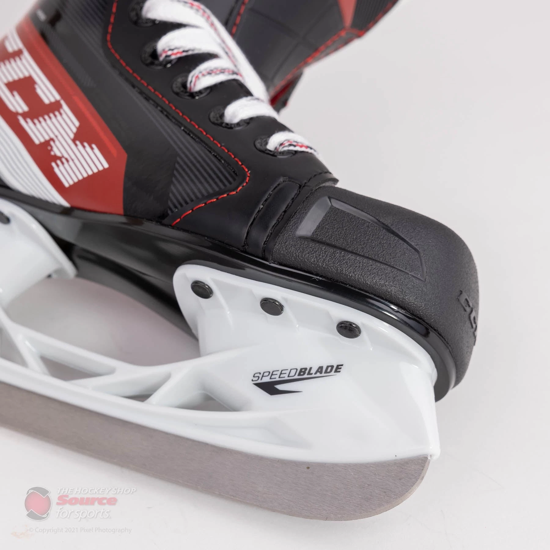 CCM Jetspeed FT485 Youth Hockey Skates 7 CCM Jetspeed FT485 Youth Hockey Skates - Image 5