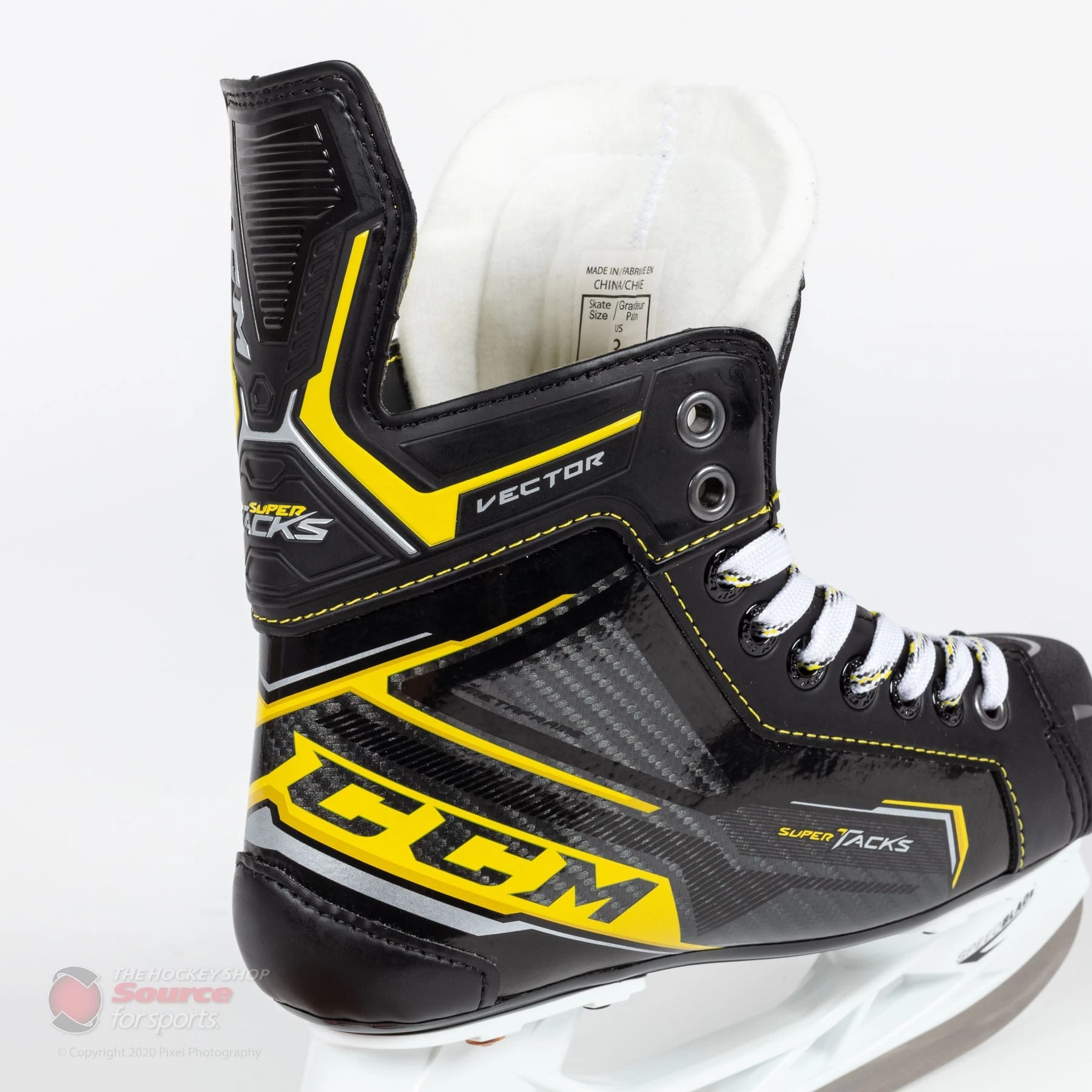 CCM Super Tacks Vector Junior Hockey Skates (2020) 4 CCM Super Tacks Vector Junior Hockey Skates (2020) - Image 2