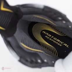 CCM Tacks 9090 Junior Hockey Skates 36 CCM Tacks 9090 Junior Hockey Skates -Ccm Shop ccm hockey skates ccm tacks 9090 junior hockey skates 4566116073538