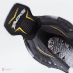 CCM Tacks 9090 Junior Hockey Skates 34 CCM Tacks 9090 Junior Hockey Skates -Ccm Shop ccm hockey skates ccm tacks 9090 junior hockey skates 4566116106306