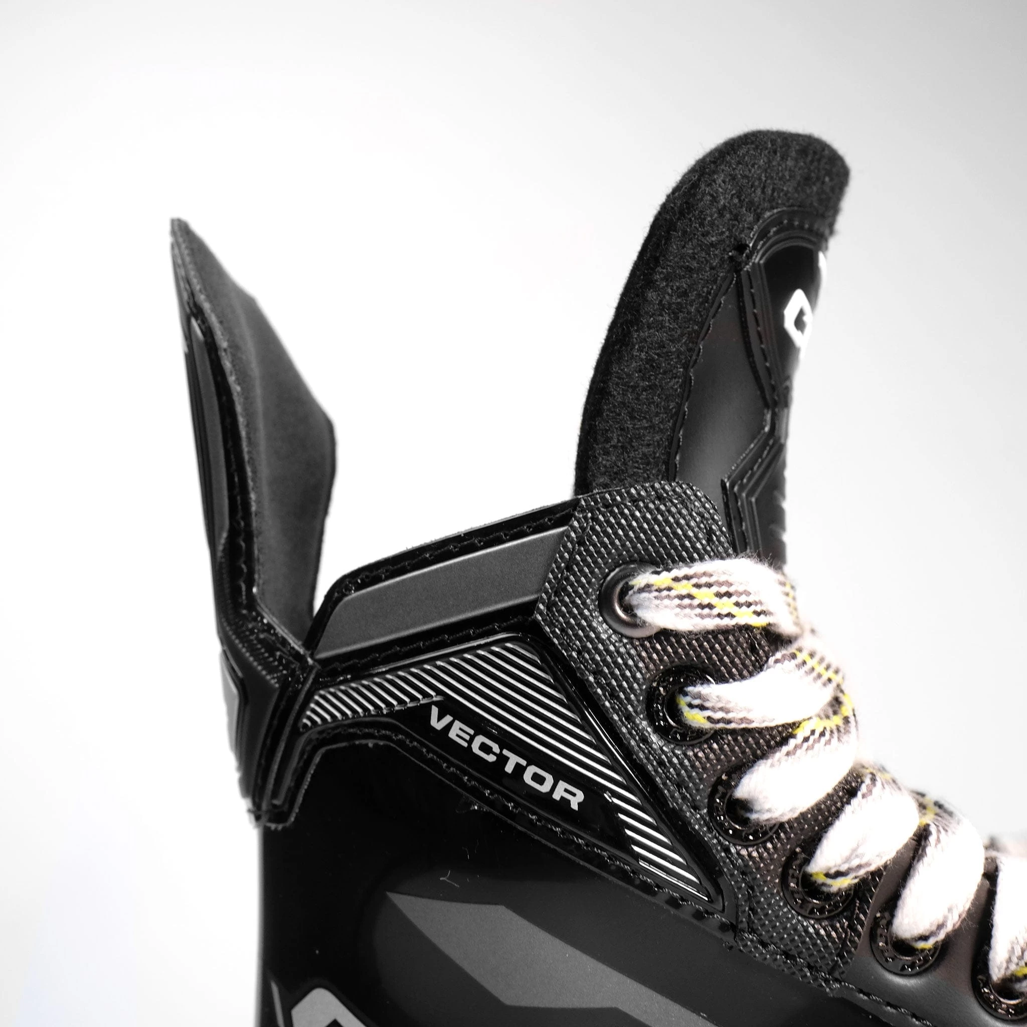 CCM Tacks Vector Junior Hockey Skates 4 CCM Tacks Vector Junior Hockey Skates - Image 2