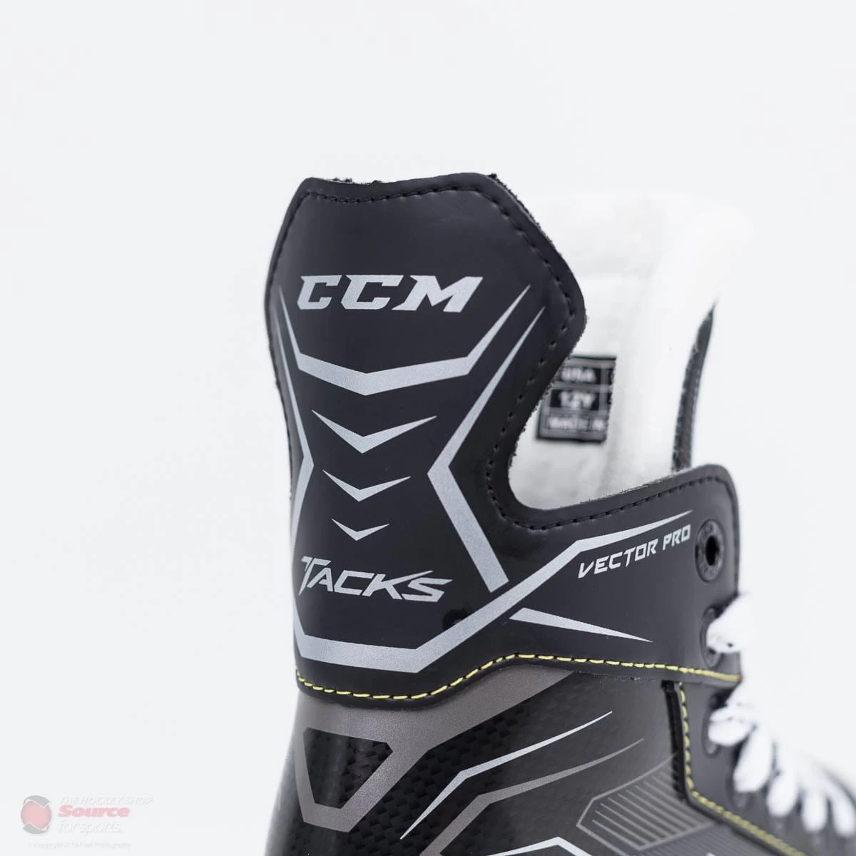 CCM Tacks Vector Pro Youth Hockey Skates (2018) 9 CCM Tacks Vector Pro Youth Hockey Skates (2018) - Image 7