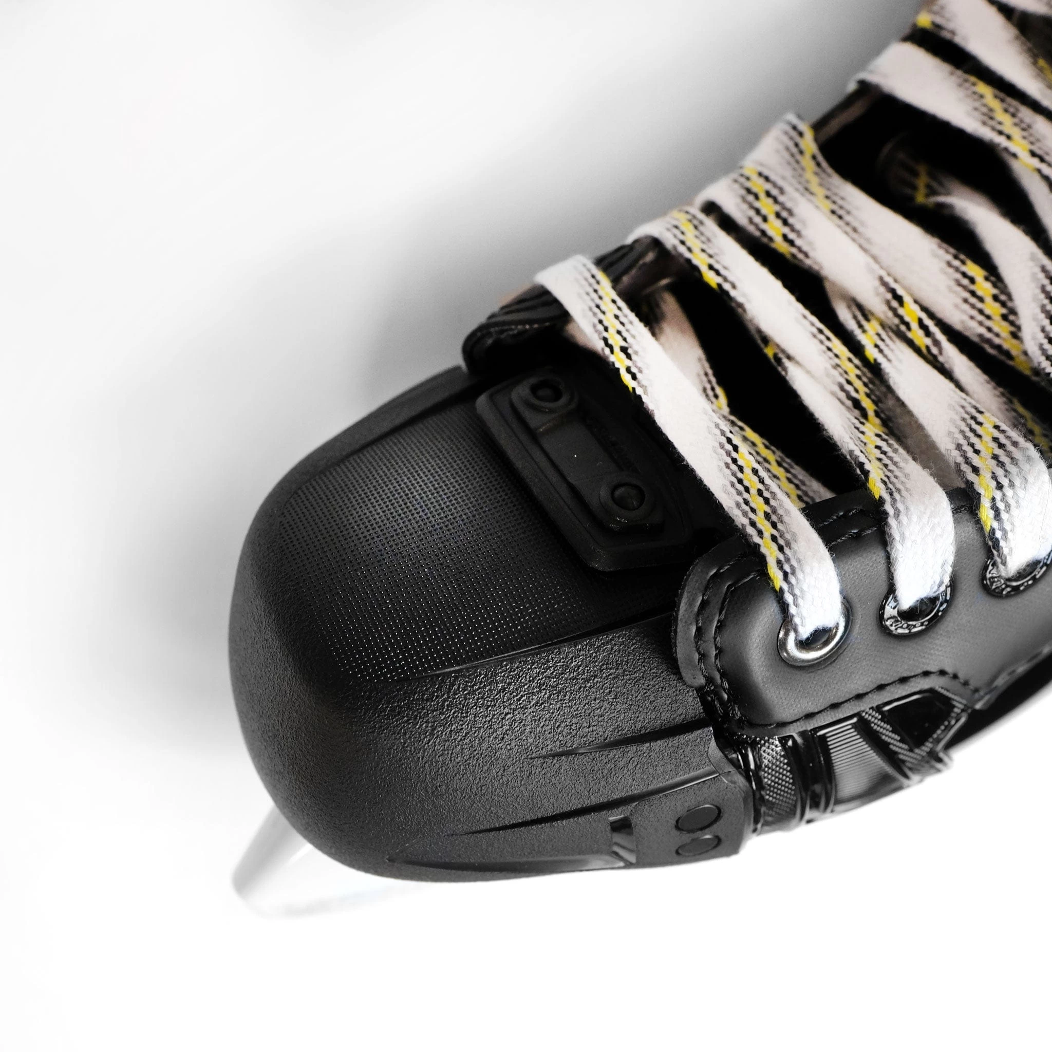 CCM Tacks Vector Senior Hockey Skates 4 CCM Tacks Vector Senior Hockey Skates - Image 2