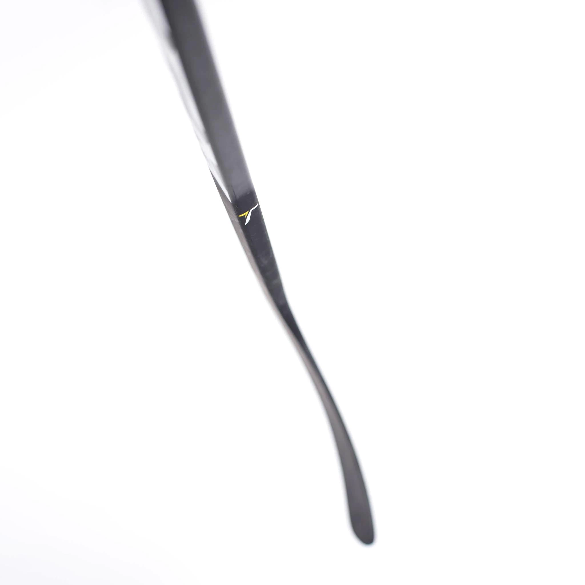 CCM Tacks 9080 Intermediate Hockey Stick 7 CCM Tacks 9080 Intermediate Hockey Stick - Image 5