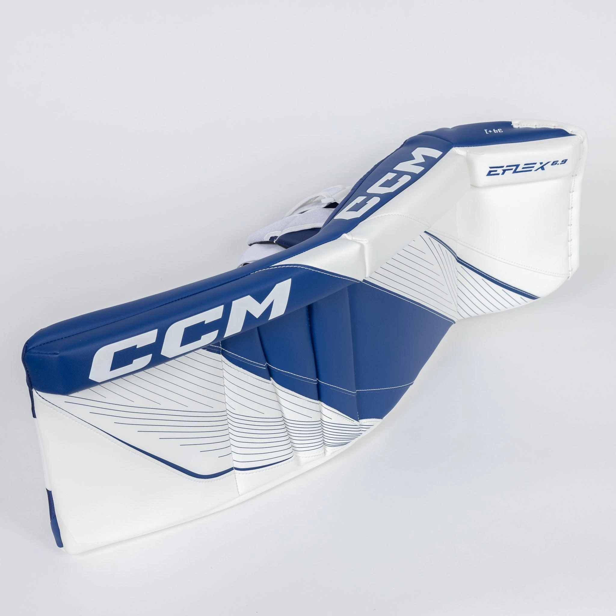 CCM Extreme Flex E6.9 Senior Goalie Leg Pads 5 CCM Extreme Flex E6.9 Senior Goalie Leg Pads - Image 3